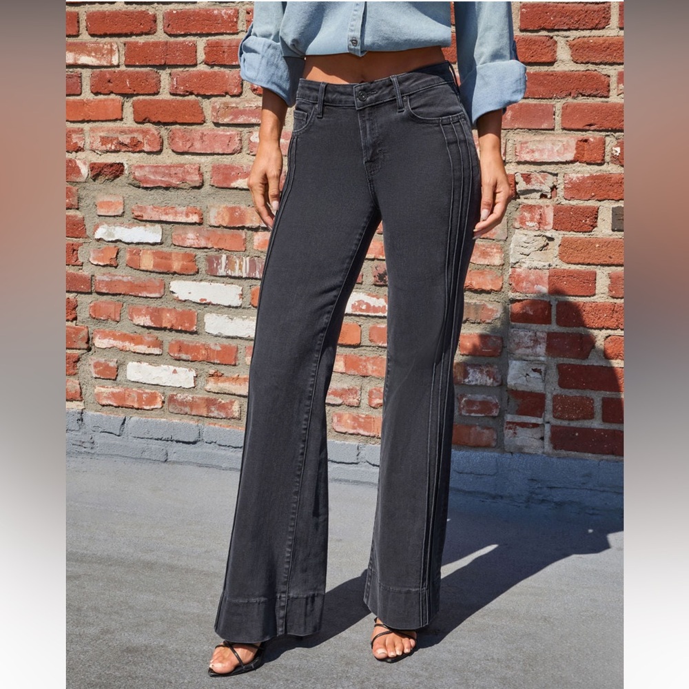 Hidden Jeans